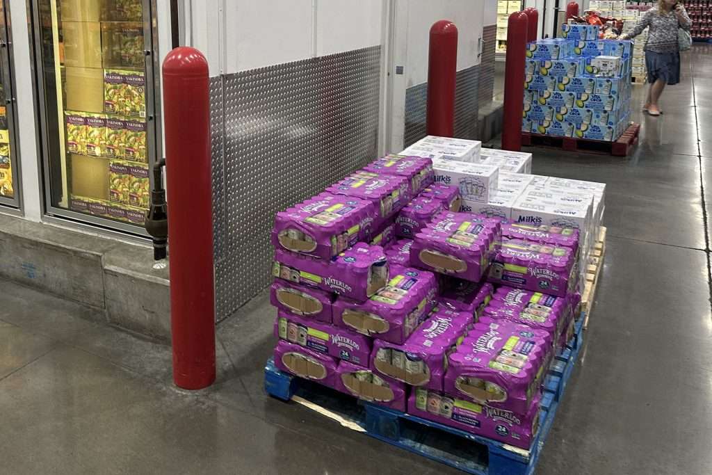 Pallet Rack in Costco